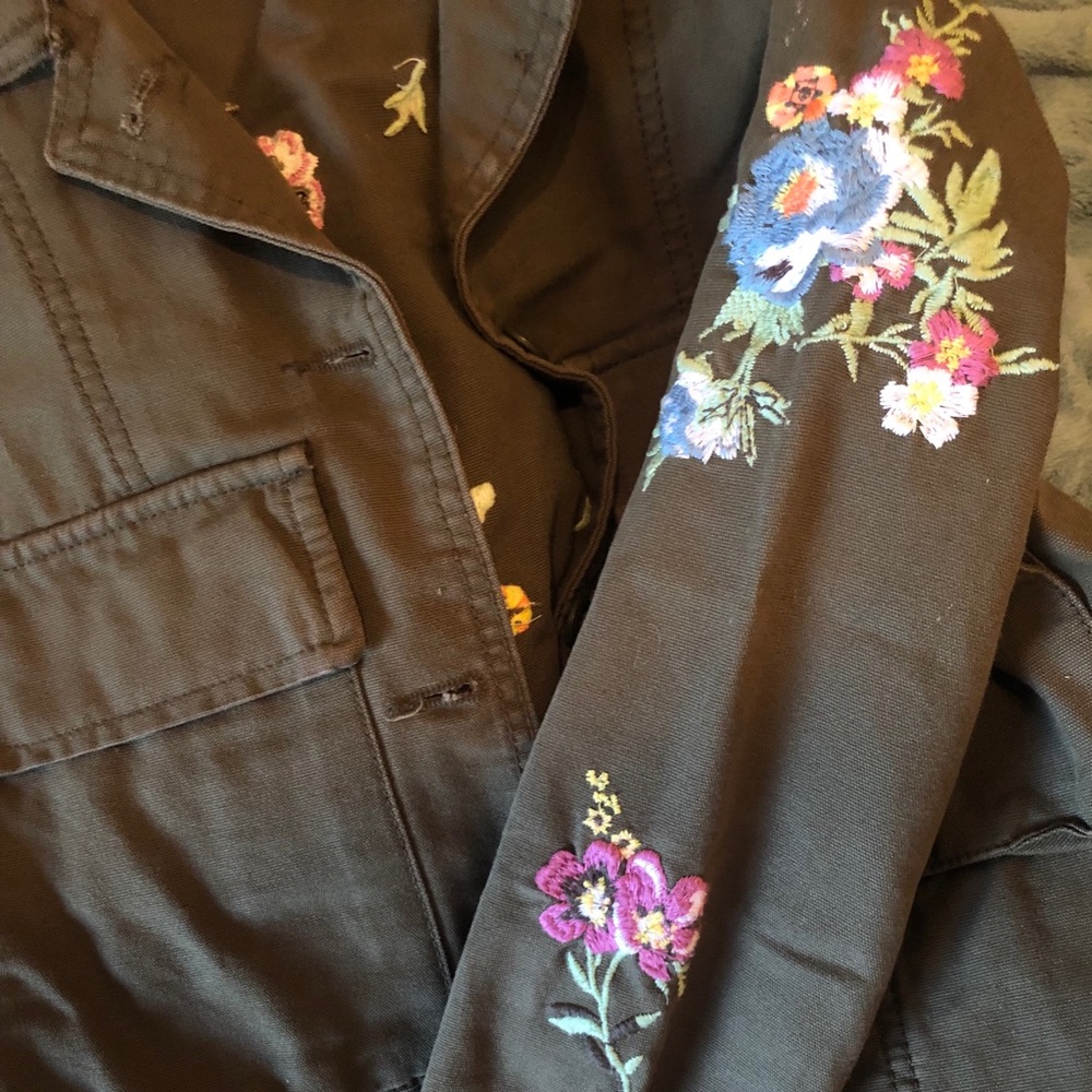 Army jacket - Picture 3 of 9